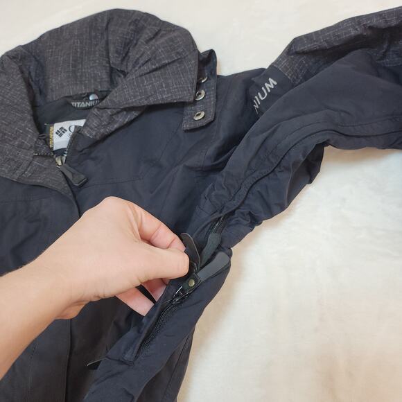 Columbia Jacket Womens XS Winter Black Gray Titanium Omni-Tech Snowboard Skiiing - Picture 5 of 14